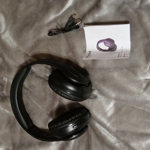 BNWT NIB POLAROID BLUETOOTH WIRELESS HEADPHONES W/MIC - Picture 2 of 6